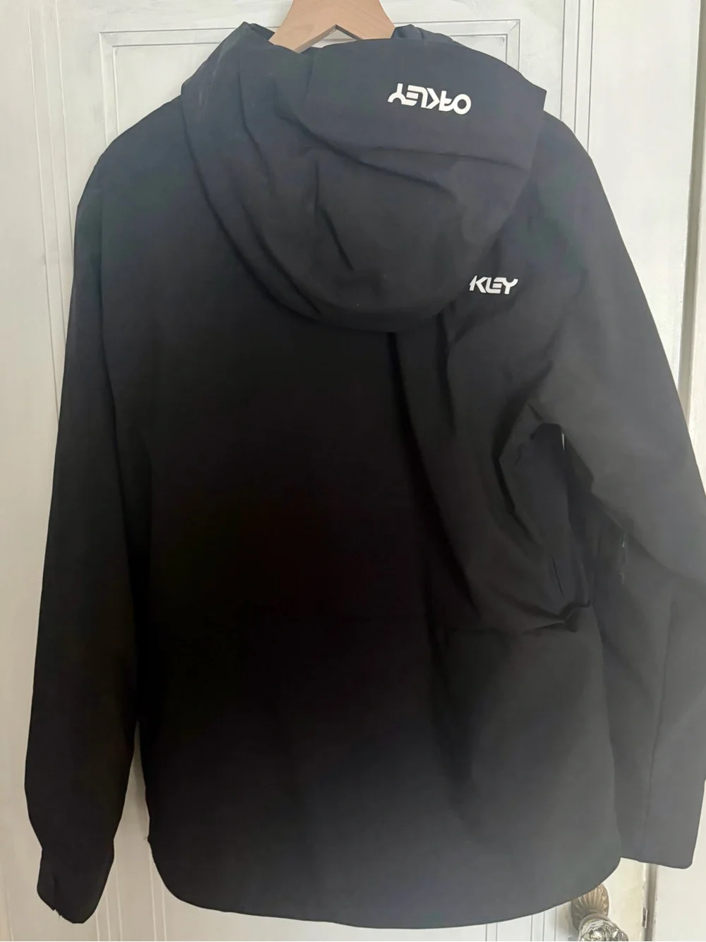 Oakley Black Ski Snowboard Anorak Jacket Men’s Large Waterproof Hooded